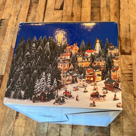 Heartland Valley Village Limited Edition Log Cabin Porcelain Lighted House w BOX - Picture 12 of 14